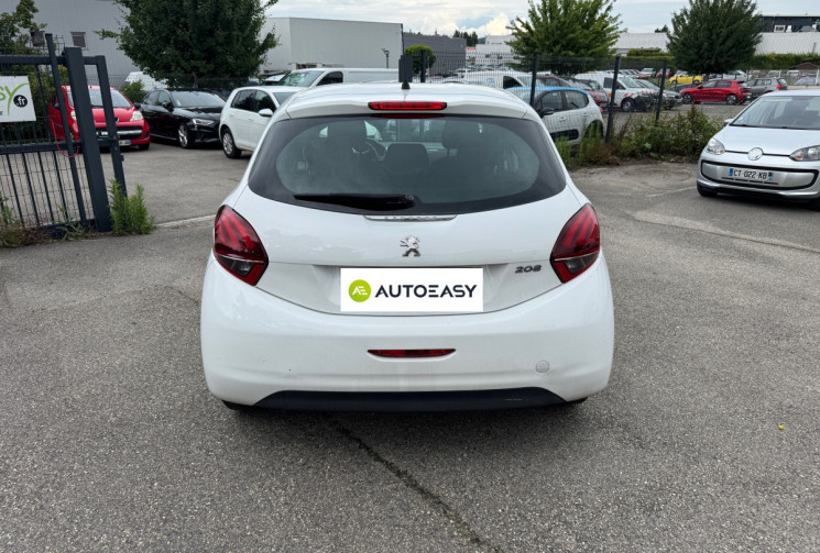 Peugeot 208 1.4 HDI / 68 CV / BUSINESS / 5 PLACES