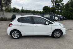 Peugeot 208 1.4 HDI / 68 CV / BUSINESS / 5 PLACES