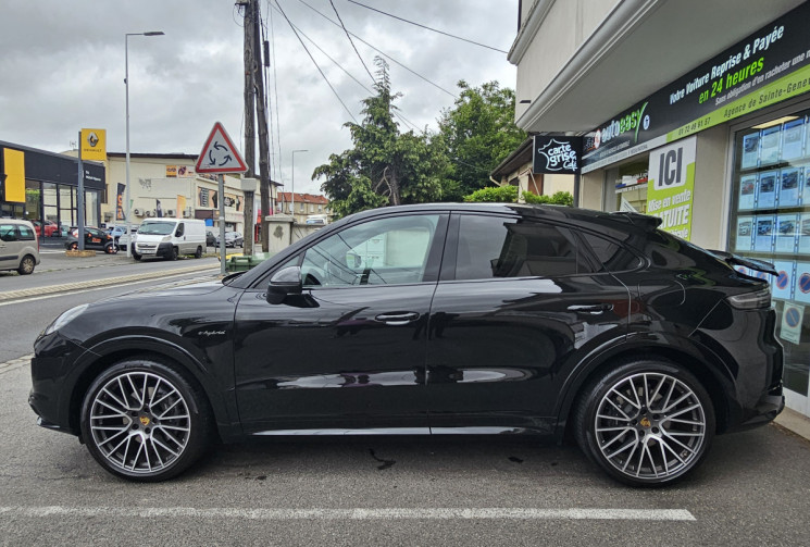 Porsche CAYENNE COUPE 3.0 V6 462ch E-Hybrid PLATINIUM