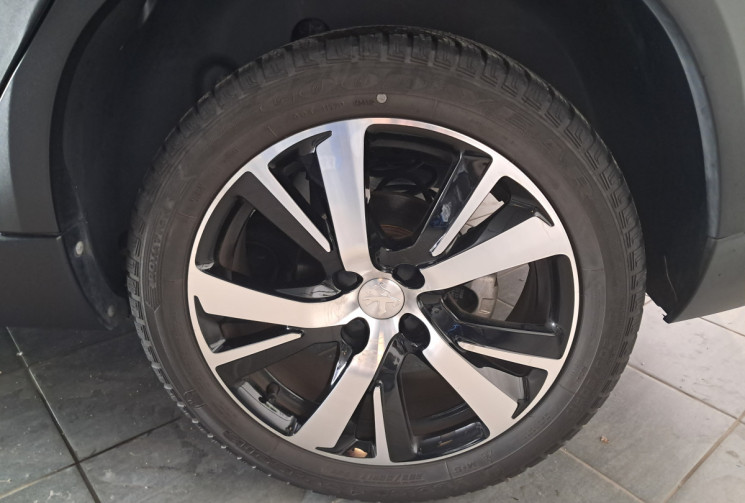 Peugeot 2008 1.2  PureTech 130ch SS BVM6 - Allure - PARFAIT ETAT - ENTETIENT&DISTRI OK - GARANTIE -
