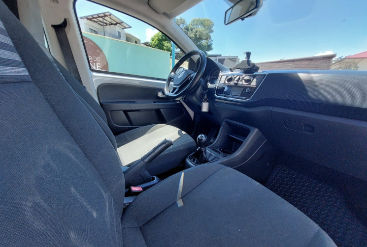 Volkswagen up! 5 portes Phase 2 1.0 65ch BlueMotion Technology Active 5p // Première main // Excell