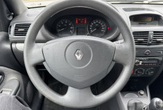 Renault Clio II CAMPUS 75CH AUTHENTIQUE 3P