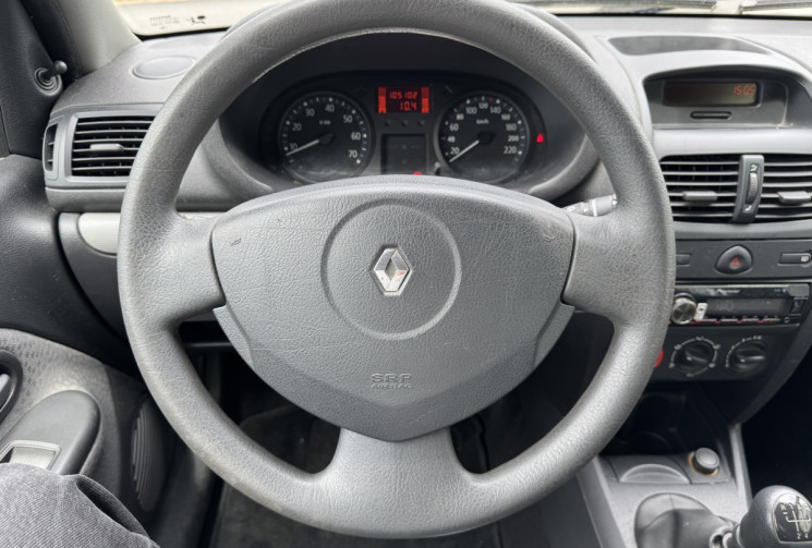 Renault Clio II CAMPUS 75CH AUTHENTIQUE 3P