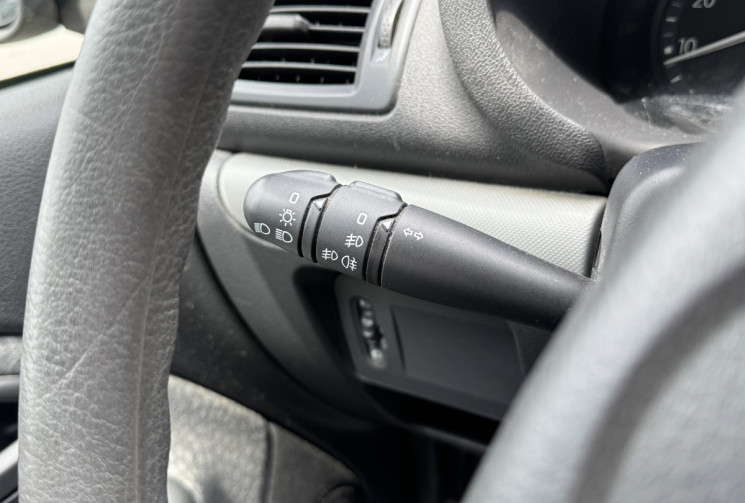 Renault Clio II CAMPUS 75CH AUTHENTIQUE 3P
