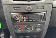 Renault Clio II CAMPUS 75CH AUTHENTIQUE 3P