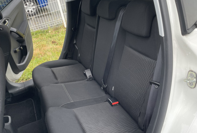 Peugeot 208 1.2 VTi 82 CV STYLE