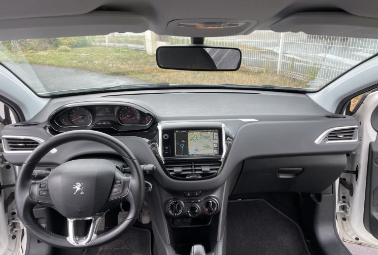 Peugeot 208 1.2 VTi 82 CV STYLE