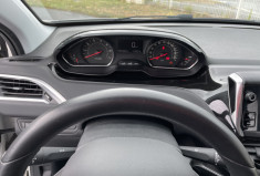 Peugeot 208 1.2 VTi 82 CV STYLE