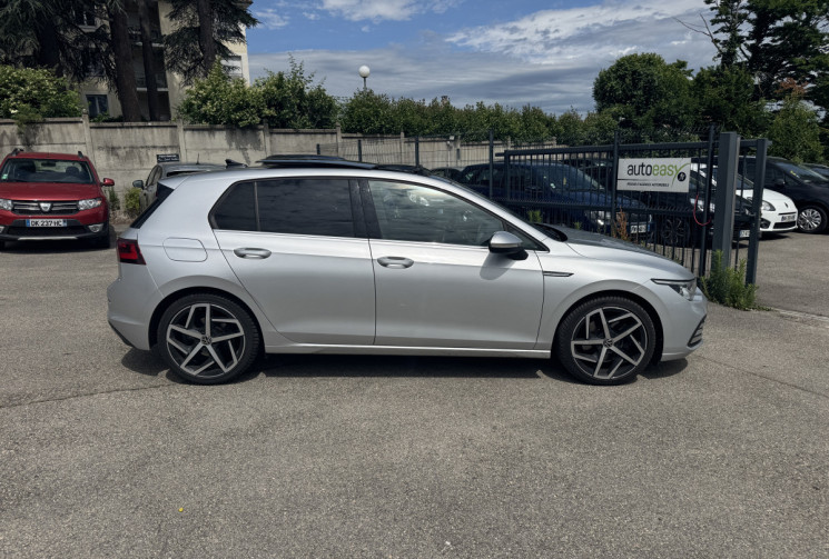 Volkswagen Golf VIII / 2.0 TDI / 150 CH / STYLE / TOIT OUVRANT