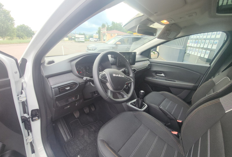 Dacia Sandero stepway eco G 100 expression CAMERA  + TOIT OUVRANT