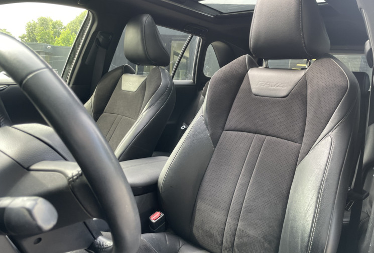 Toyota RAV4 Hybride 222 4WD Black Edition