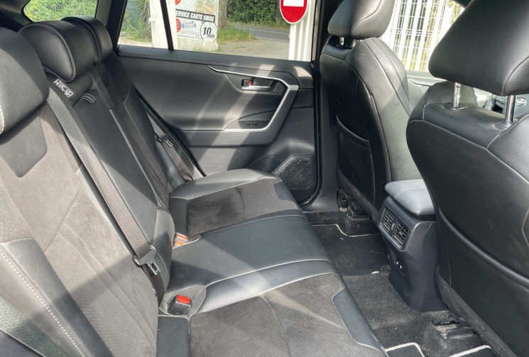 Toyota RAV4 Hybride 222 4WD Black Edition