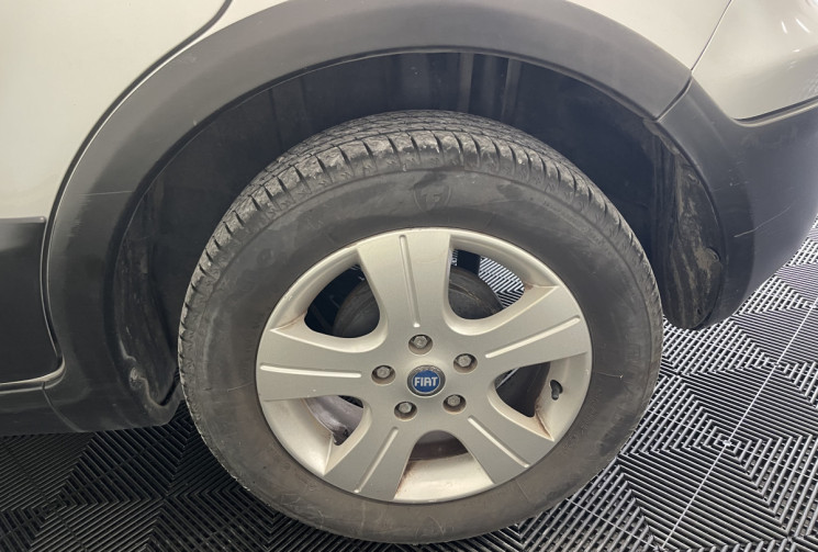 FIAT Sedici 1.9 Multijet 8v 120ch Dynamic 4x4 5p + Jantes Alu / Idem Suzuki SX4