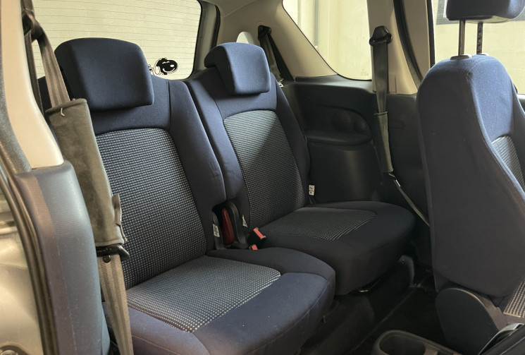 Peugeot 1007 1.6 16v 110 cv Sporty Pack 2-Tronic + Attelage // Kit Distri neuf // Garantie 12 Mois