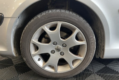 Peugeot 1007 1.6 16v 110 cv Sporty Pack 2-Tronic + Attelage // Kit Distri neuf // Garantie 12 Mois