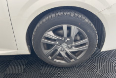Peugeot 208  S&S Active Pack EAT8   II 1.2 PureTech 100ch // DISTRIBUTION OK