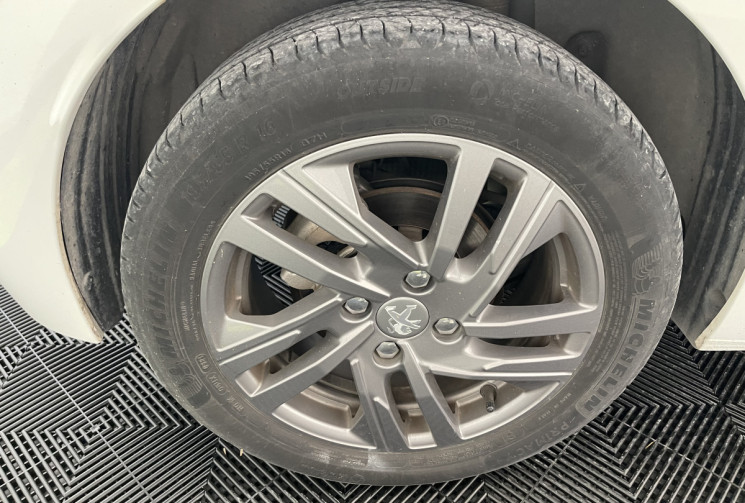 Peugeot 208  S&S Active Pack EAT8   II 1.2 PureTech 100ch // DISTRIBUTION OK