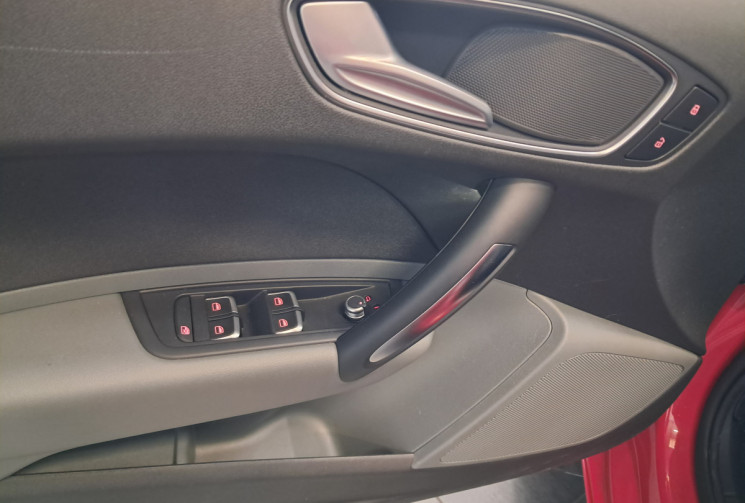 Audi A1  1.0 TFSI 95 ultra Ambition S tronic 7 * PARFAIT ETAT * SUIVI ENTRETIENT * 