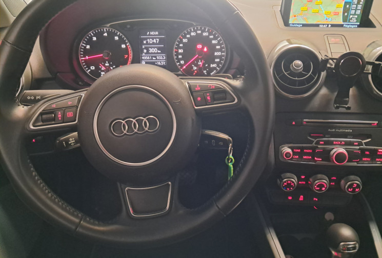 Audi A1  1.0 TFSI 95 ultra Ambition S tronic 7 * PARFAIT ETAT * SUIVI ENTRETIENT * 