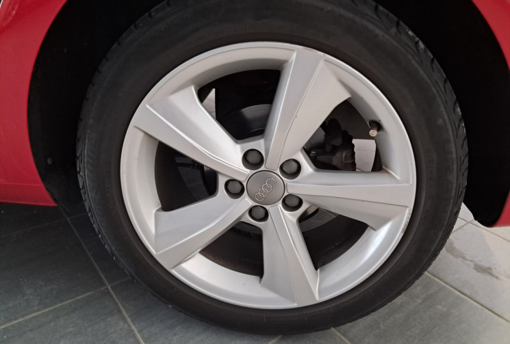 Audi A1  1.0 TFSI 95 ultra Ambition S tronic 7 * PARFAIT ETAT * SUIVI ENTRETIENT * 