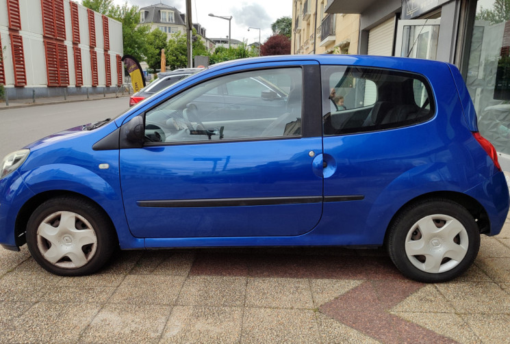 Renault Twingo 2 1.2 i  75 cv