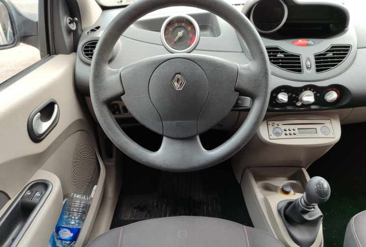 Renault Twingo 2 1.2 i  75 cv