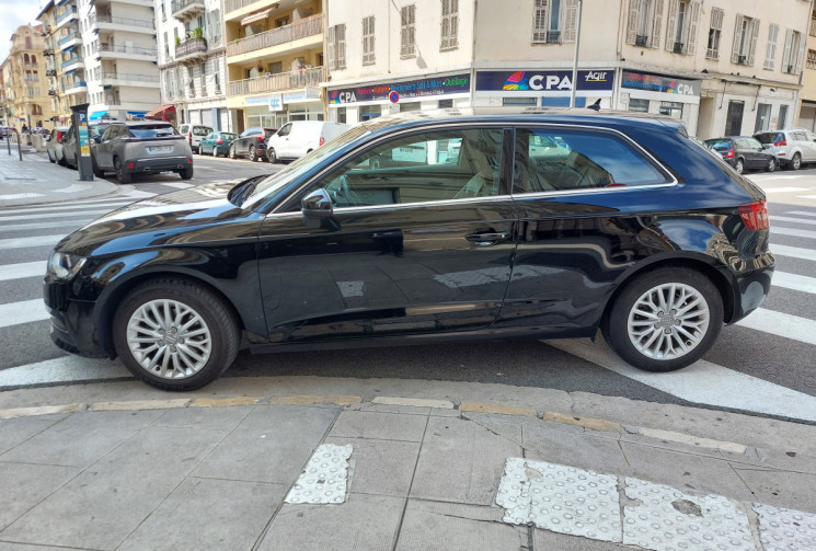 Audi A3 1.6 TDI 110CH AMBIENTE