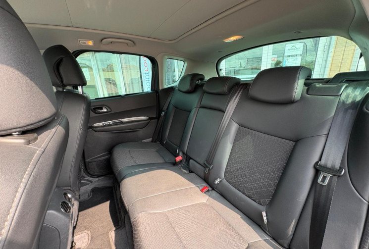 Peugeot 3008  I PH2 1.6 HDI 120 ALLURE/ TOIT PANORAMIQUE/ DISTRIBUTION OK/ GARANTIE 12 MOIS