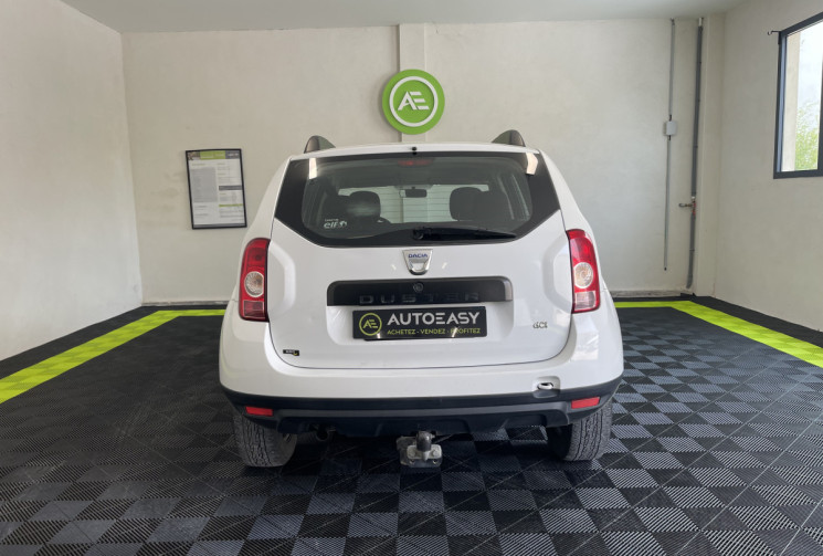 Dacia Duster I (H79) 1.5 dCi 110ch FAP Lauréate 4X2 + Attelage // Kit distribution neuf