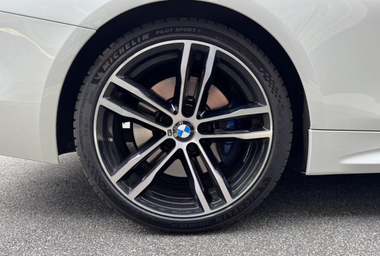 BMW Série 4 Coupé M Sport (F32) LCI 440i 3.0 326 ch Steptronic8 / Toit ouvrant / Suivi complet BMW 