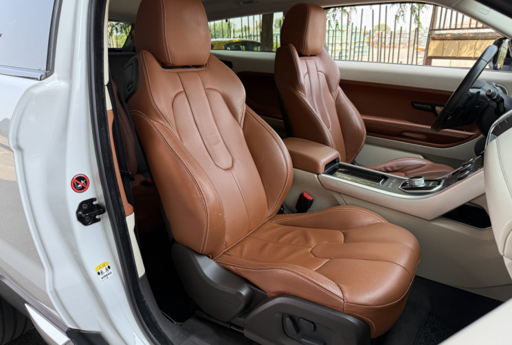 Land-Rover Range Evoque Coupé  2.0 4WD BVA6 241 cv / Éthanol / Parfait état / Pack son Meridian 