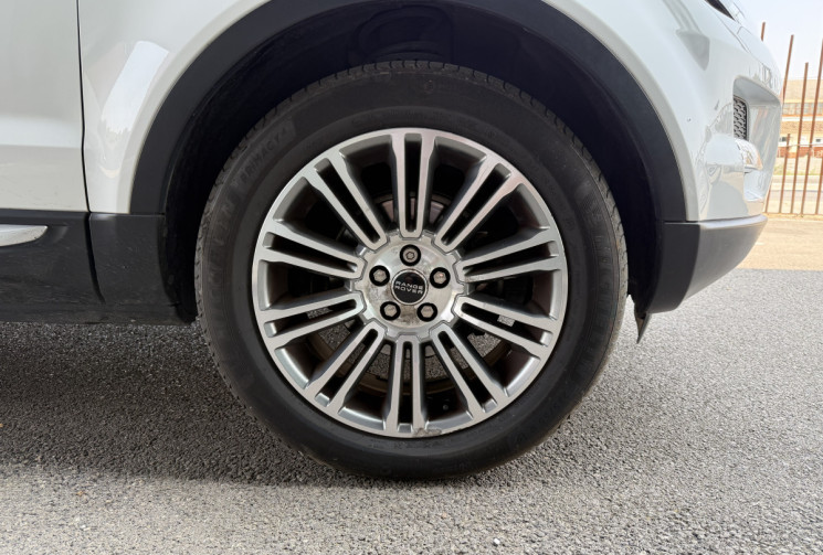 Land-Rover Range Evoque Coupé  2.0 4WD BVA6 241 cv / Éthanol / Parfait état / Pack son Meridian 