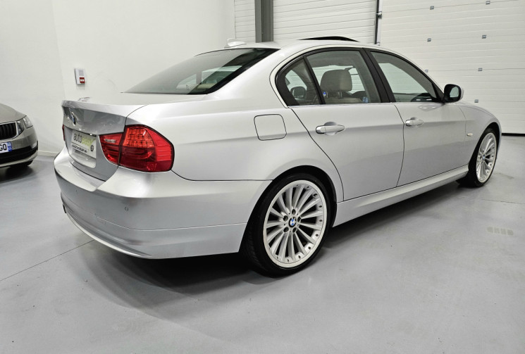 BMW Série 3 330i edition luxe 272 cv bva /origine france