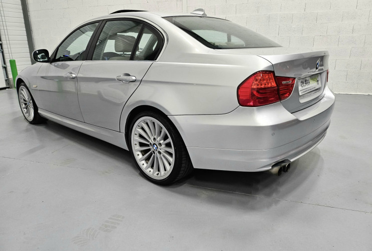 BMW Série 3 330i edition luxe 272 cv bva /origine france