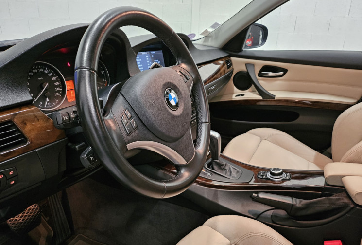 BMW Série 3 330i edition luxe 272 cv bva /origine france