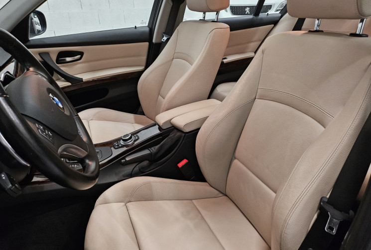 BMW Série 3 330i edition luxe 272 cv bva /origine france