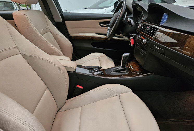 BMW Série 3 330i edition luxe 272 cv bva /origine france