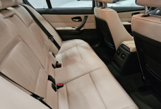 BMW Série 3 330i edition luxe 272 cv bva /origine france