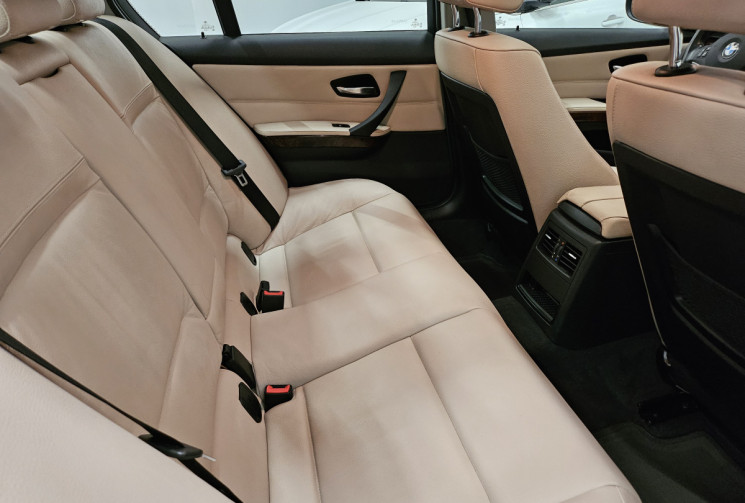 BMW Série 3 330i edition luxe 272 cv bva /origine france