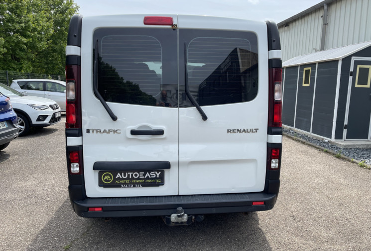 Renault Trafic  Combi L1 1.6 dCi 125 ch energy Life 9 places/79000 km/Attelage