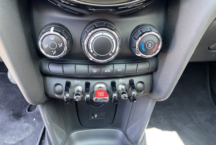Mini Mini 3 (F55) One First 1.5 i 75 CV + TOIT OUVRANT 