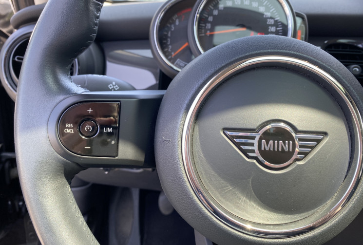 Mini Mini 3 (F55) One First 1.5 i 75 CV + TOIT OUVRANT 