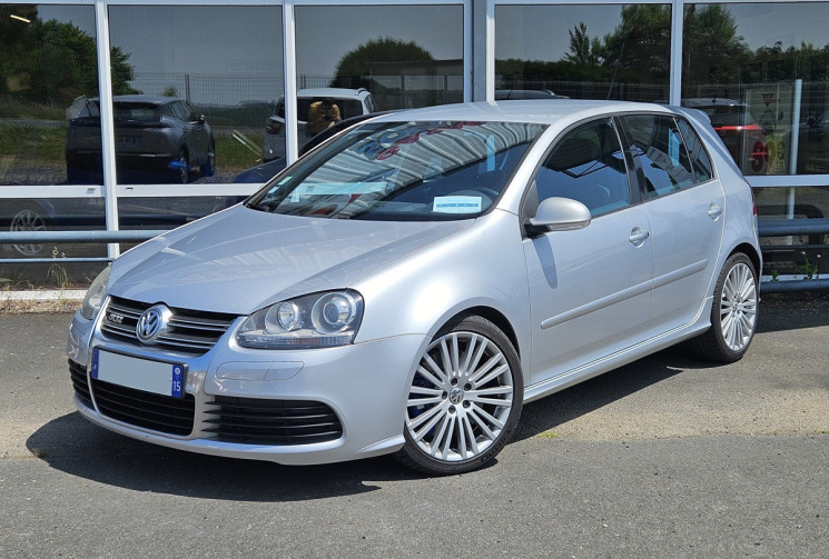 Volkswagen Golf V R32 3.2 V6 TFSI 250 4MOTION DSG6 5P