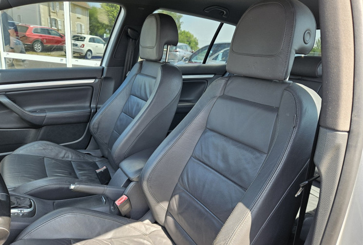 Volkswagen Golf V R32 3.2 V6 TFSI 250 4MOTION DSG6 5P