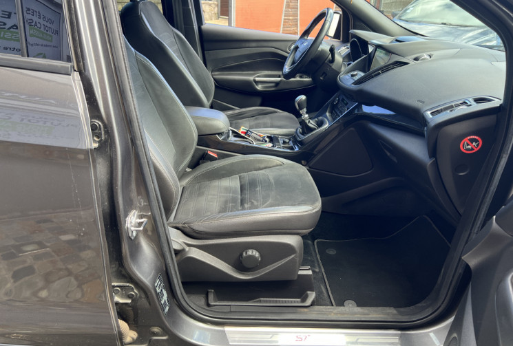 Ford Kuga  II 2.0 TDCi 150 cv ST-LINE