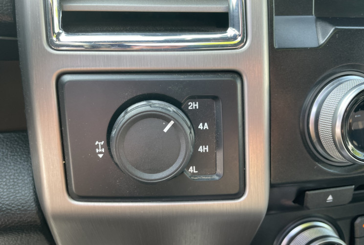 Ford F150 5.0 V8 Flexfuel SuperCrew Platinium *Avec TVA - Sans TVS*