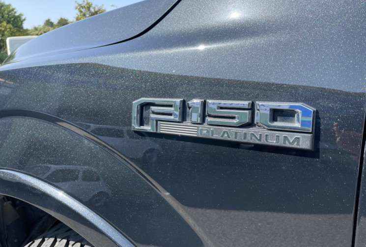 Ford F150 5.0 V8 Flexfuel SuperCrew Platinium *Avec TVA - Sans TVS*