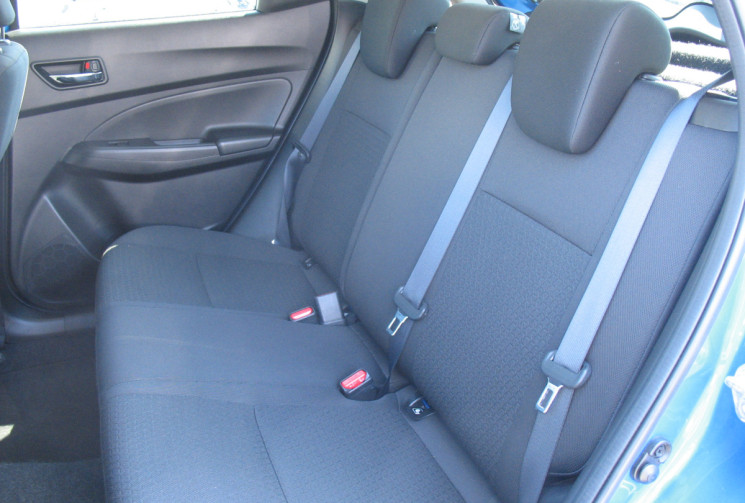 Suzuki Swift 1.2 DUAL JET 90 PRIVILEGE SHVS TOIT GRIS