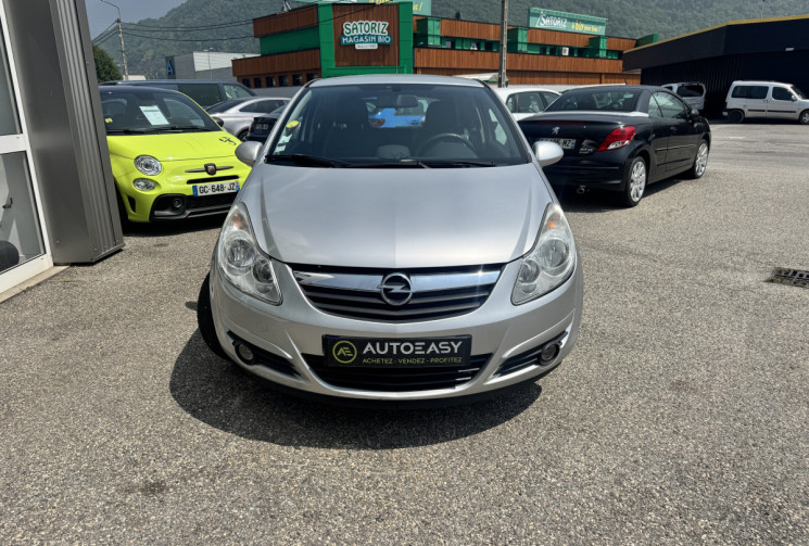 Opel Corsa 3 portes 1.4i 16V Twinport 90 Boîte auto