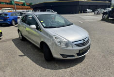 Opel Corsa 3 portes 1.4i 16V Twinport 90 Boîte auto